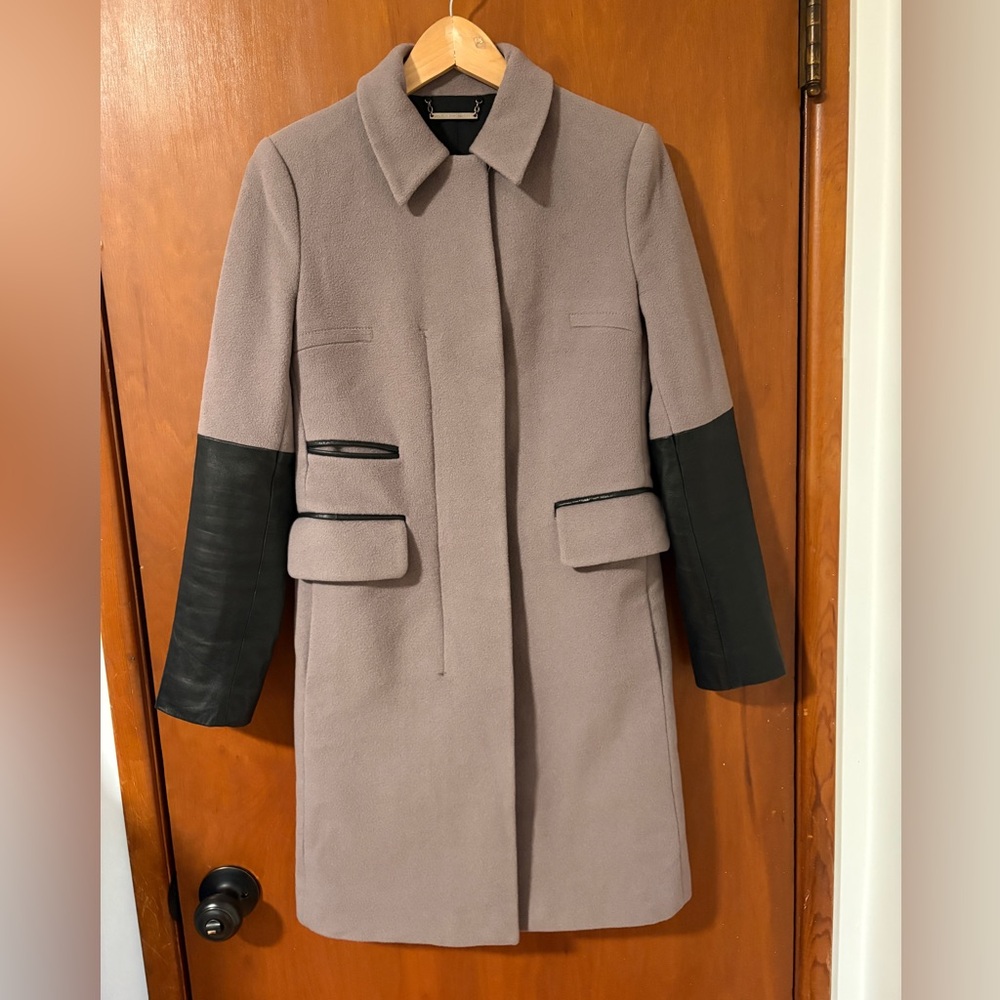 DVF wool and cachemire, leather detailed coat, size xs